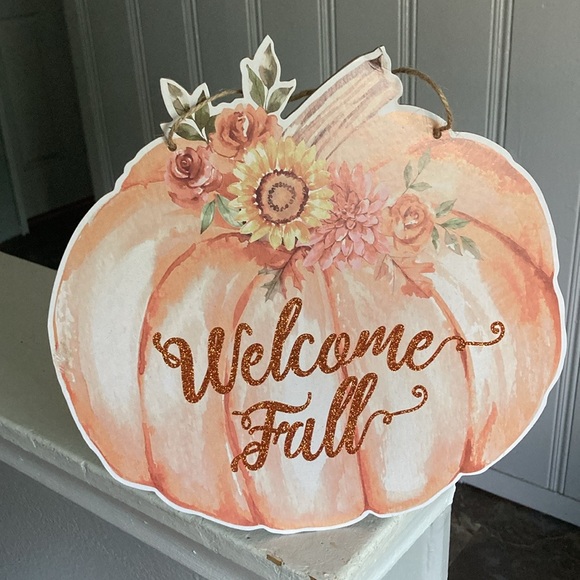 NWT- Beautiful Watercolor Glittered WELCOME FALL Floral Pumpkin Decor Sign 🌻 - Picture 9 of 12